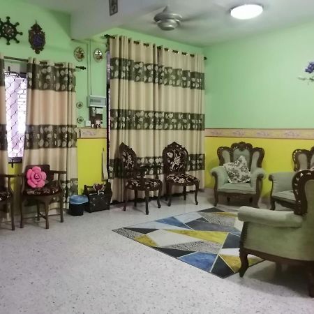 Kluang Barat Homestay Exterior photo