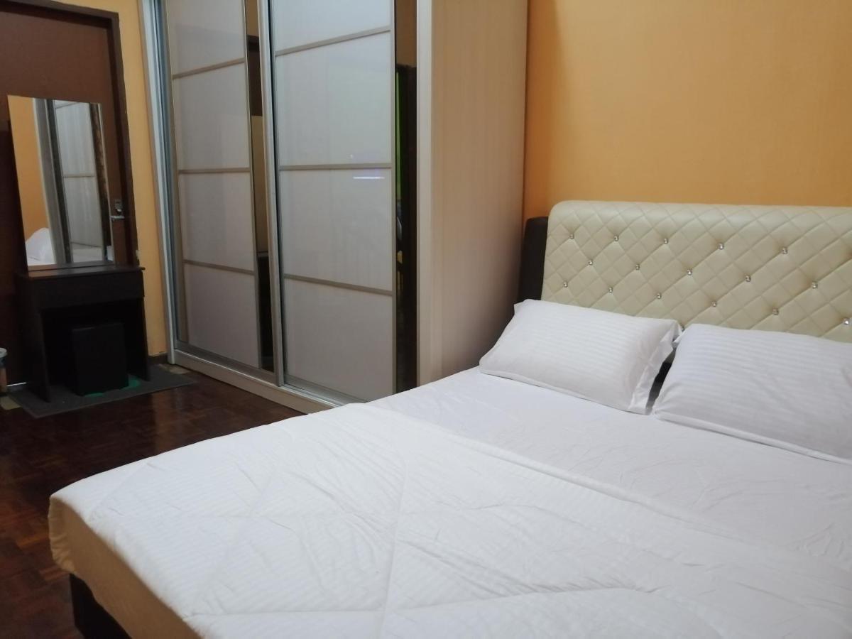Kluang Barat Homestay Exterior photo
