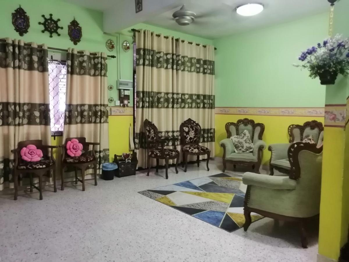 Kluang Barat Homestay Exterior photo