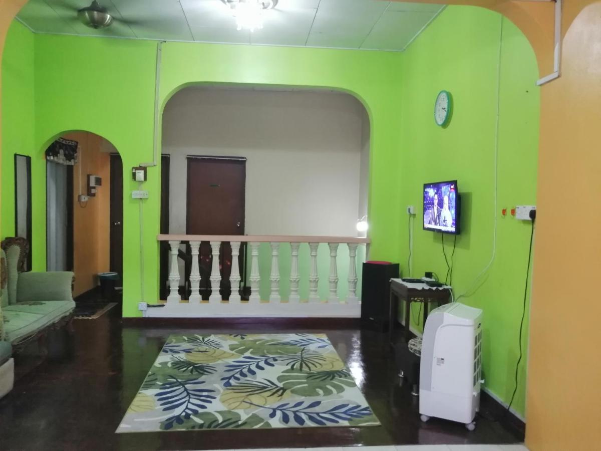 Kluang Barat Homestay Exterior photo